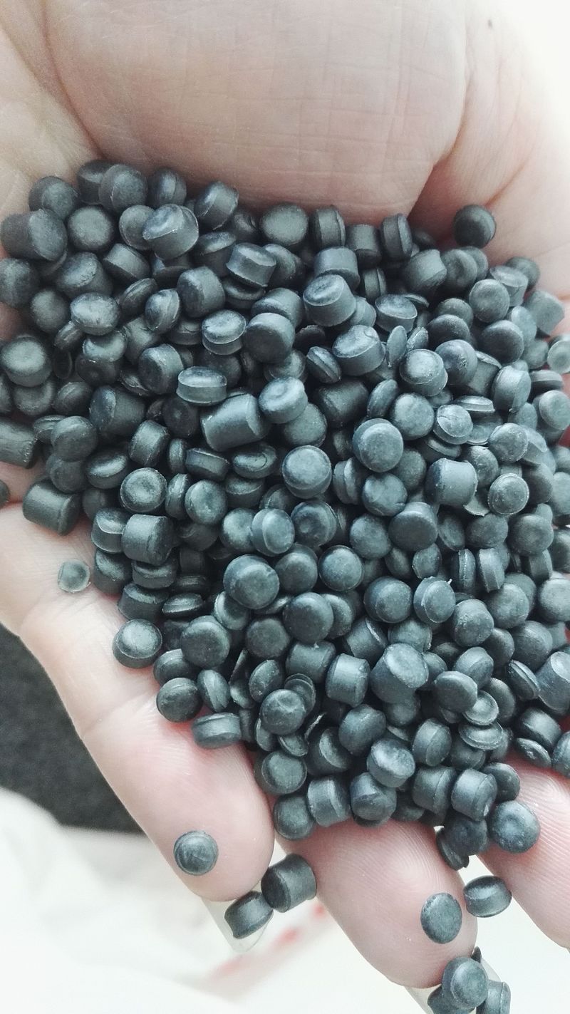 plast pellets för formsprutning